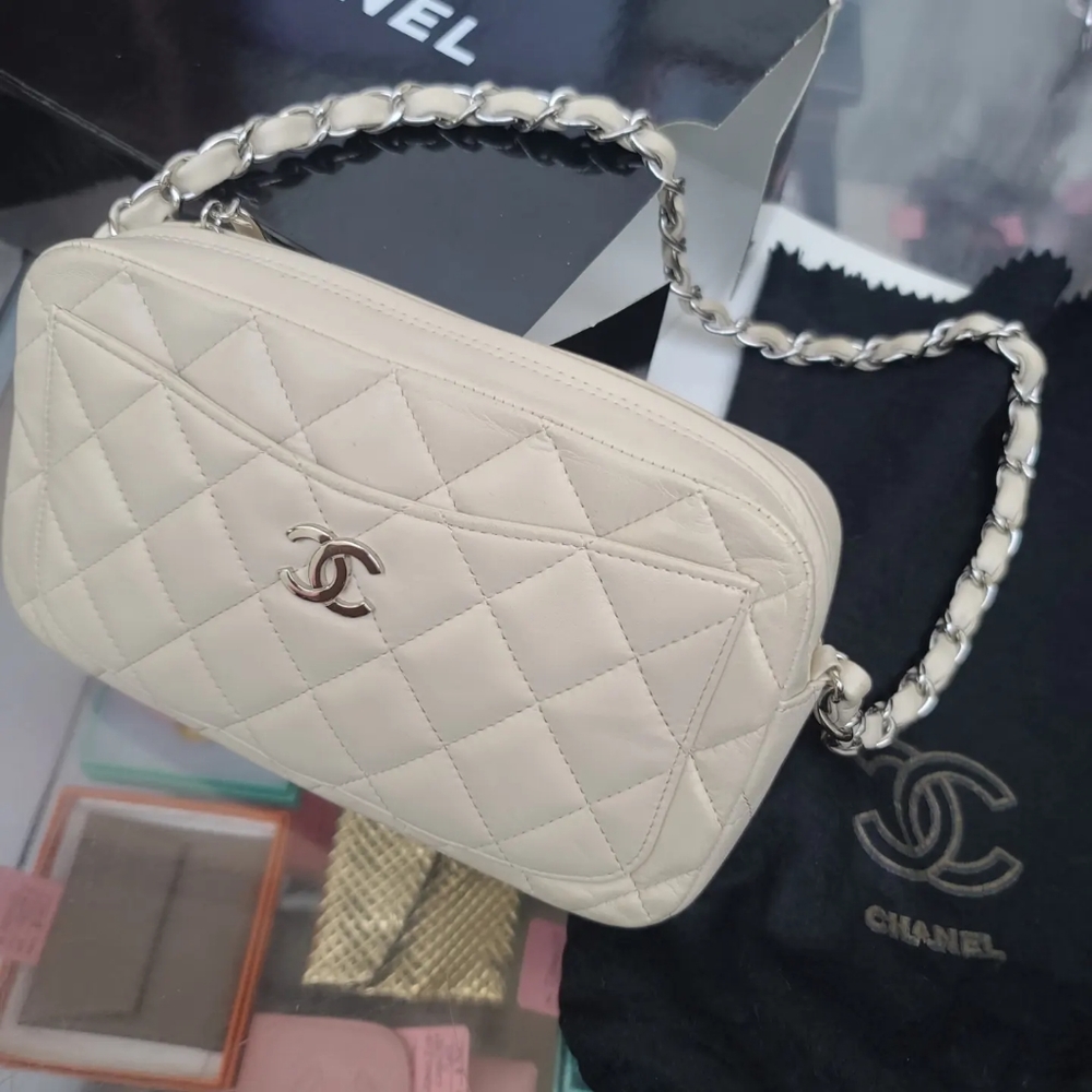 Chanel Cream Quilted Leather Camera Chain Strap Shoulder Bag - Picture 2 of 10